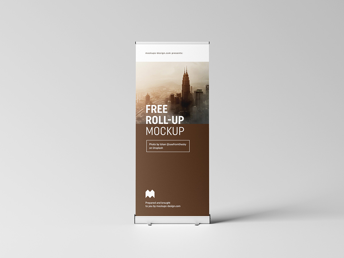 Free roll-up mockup / 85x200 cm